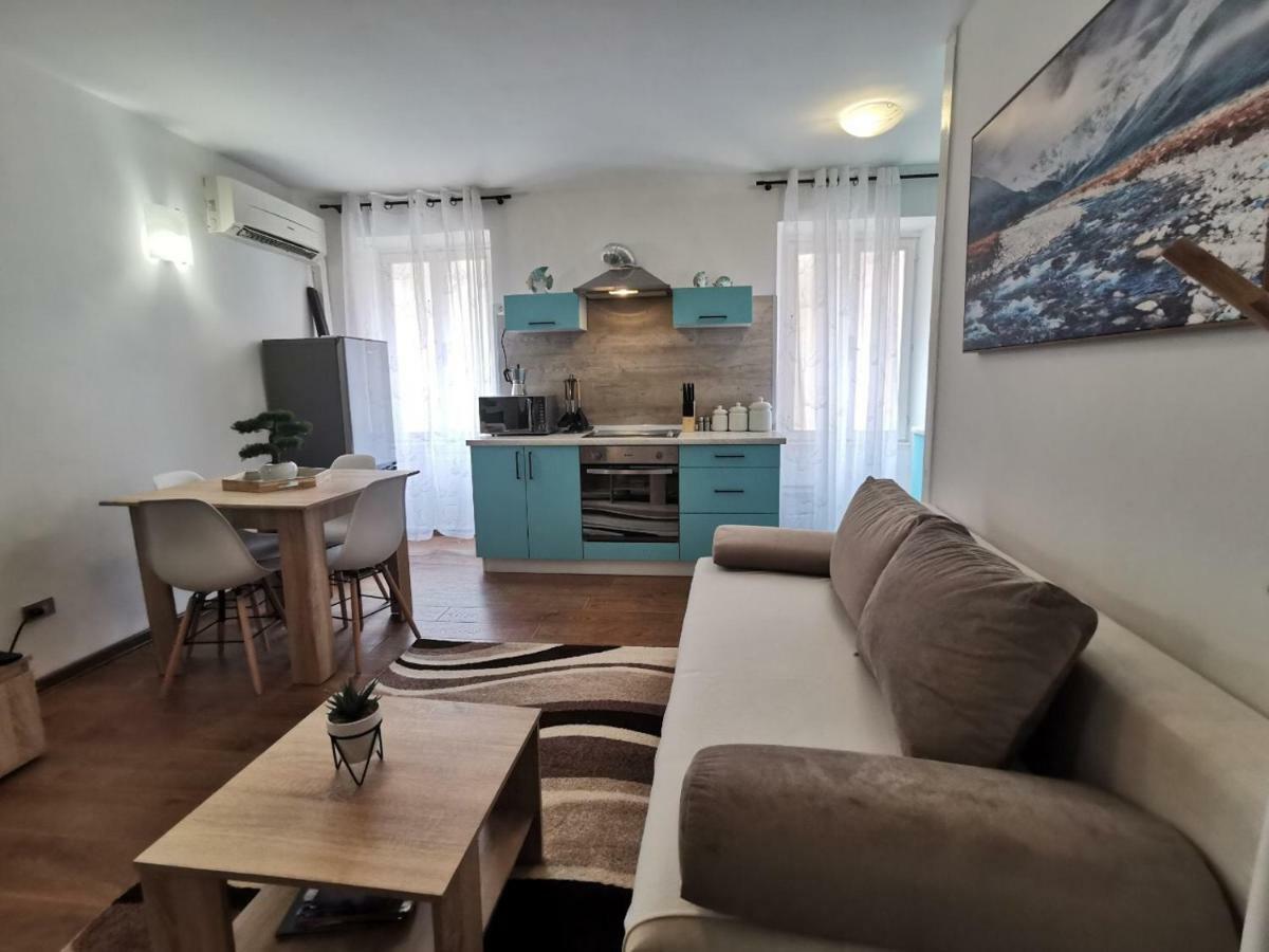 A Charming One-Bedroom Apartment In The Heart Of 'Rovinj' Eksteriør billede